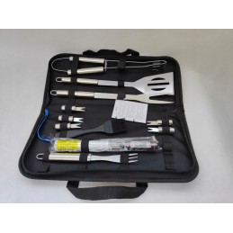 Grilio stalo įrankių rinkinys lagamine