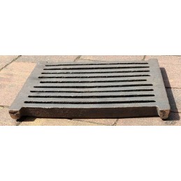 High-quality cast iron grate suitable for most kitchen fires and open fires, as well as for all types of grills, etc.