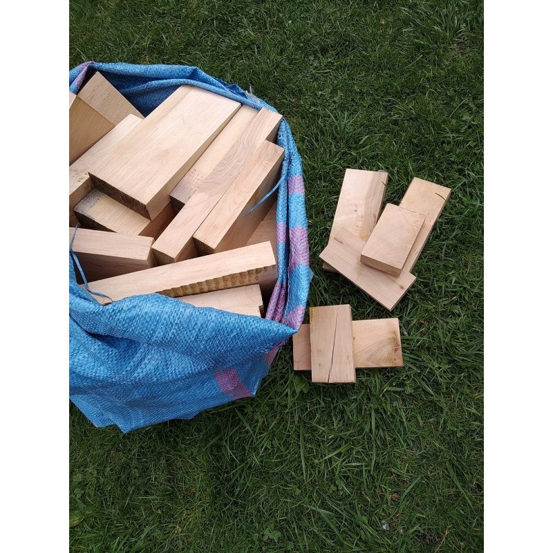 Sausa alksnio mediena be žievės rūkymui, 30 kg