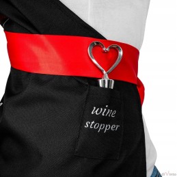 Prijuostė gaminančiai moteriai Gaminu su vynu