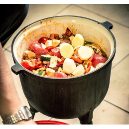 Šio aukciono objektas – 15 litrų ketaus katilas