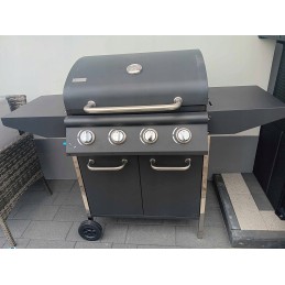 4 degiklių dujinis grilis 4 degikliai su šoninėmis lentynomis ant ratukų