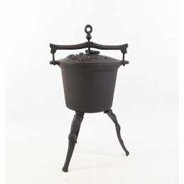 Šio aukciono objektas – 15 litrų ketaus katilas