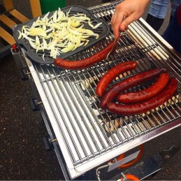 3 degiklių dujinis grilis su Rascal grotelėmis, 10 kW