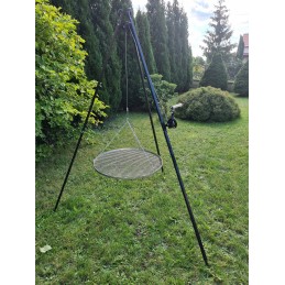 Sodo trikojis grilis su nerūdijančio plieno grotelėmis