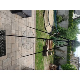 Sodo trikojis grilis su nerūdijančio plieno grotelėmis