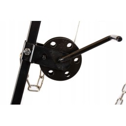 Ketaus pakabinamas trikojis sodo grilis