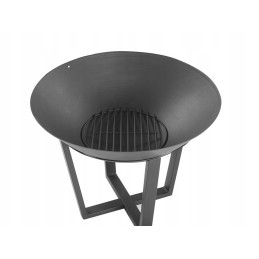 Juodo plieno sodo laužavietė kedung lumarko