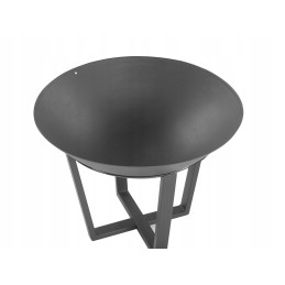 Juodo plieno sodo laužavietė kedung lumarko