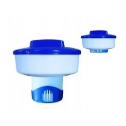 Baseino cheminių medžiagų dozatorius su reguliuojama chloro plūde