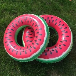 Pripučiamas plaukimo žiedas, arbūzo kamuoliukas, ledo žemė