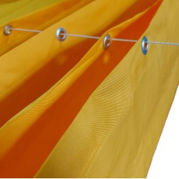 Izsoles priekšmets ir moderns ROMAN BLINDER, saules aizsargs un ūdensizturīgs, montēts uz 5 līnijām, ko ražo Steel Plast Sport.