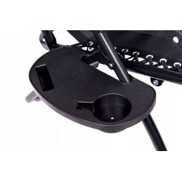 Juodas plastikinis šezlongas