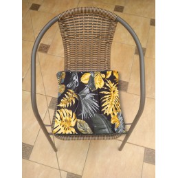 Kėdės pagalvėlė juoda 38x38 dideli monstrai ant juodos spalvos