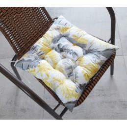 Dygsniuota kėdės pagalvė, be kaklaraiščių, 35x35, maišyti lapai ant baltos spalvos