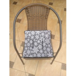 Mazginė kėdės pagalvė 38x38 snaigės pilka