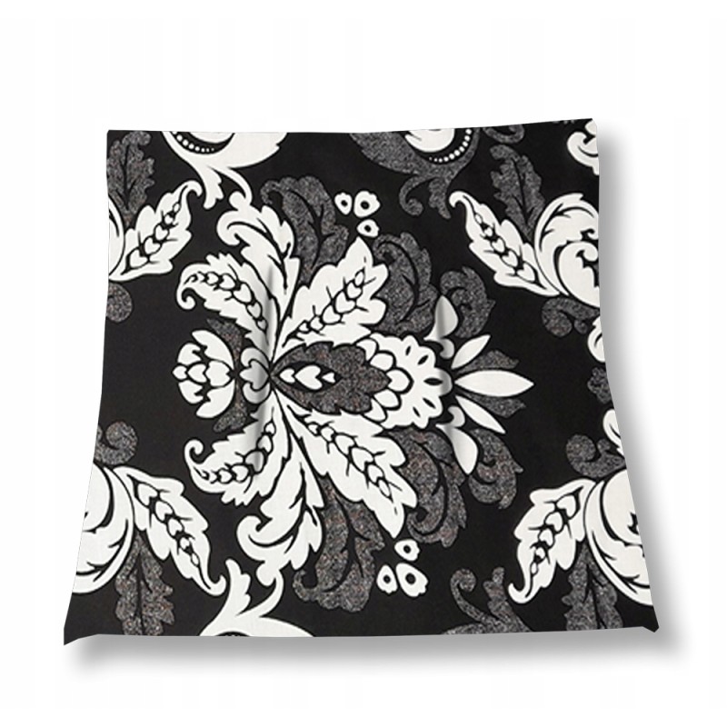 Mazginė kėdės pagalvėlė 38x38 su juodais ornamentais