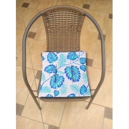 Mazginė kėdės pagalvė 38x38 monstery turquoise baltame fone