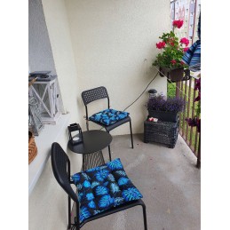 Dygsniuota kėdės pagalvėlė 35x35 monstera gėlėtas turkis