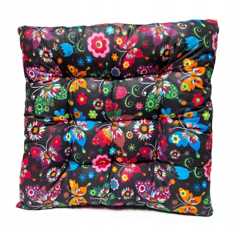 Dygsniuota kėdės pagalvė 35x35 su Łowicz drugeliais ant juodos spalvos