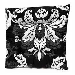 Dygsniuota kėdės pagalvė 35x35 su juodais ornamentais