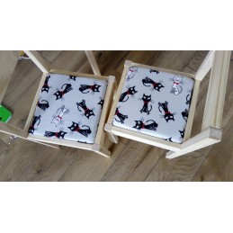 Kvadratinės išmatų pagalvėlės 30cmx30cm, 4cm storio