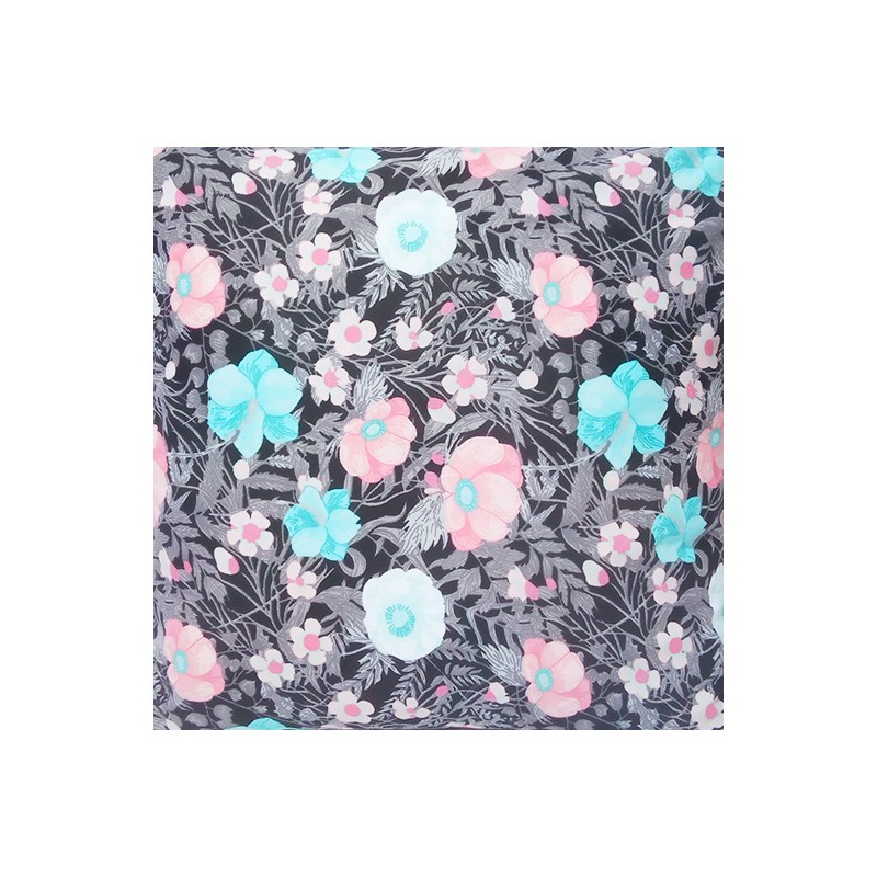 Kvadratinė pagalvėlė taburetei 30x30 gėlėta juoda