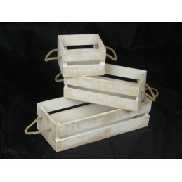 Dekoratyvinė dėžutė nudažyta baltai!