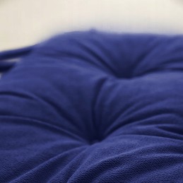 Tamsiai mėlyna dekoratyvinė pagalvė