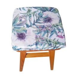 Kvadratinė išmatų pagalvė 30x30, atspari dėmėms 123