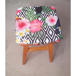 Kvadratinė išmatų pagalvė 30x30, atspari dėmėms 127