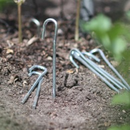 Metaliniai inkarai agrotekstilei