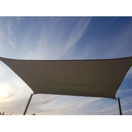 Ecru atspalvio sodo burė