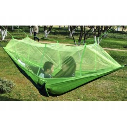 Hamakas su tinkleliu nuo uodų