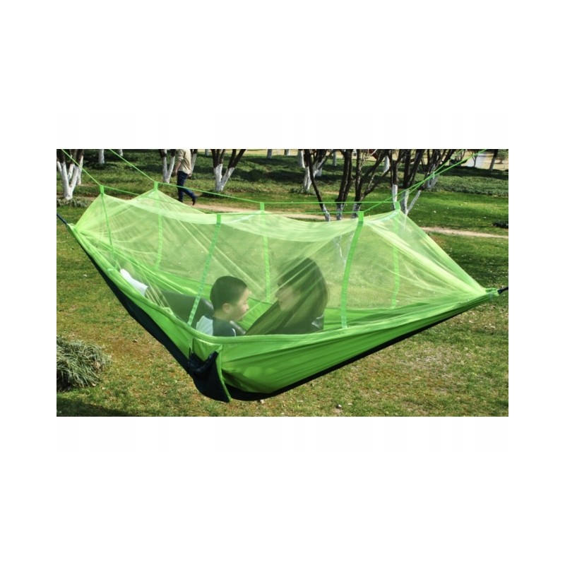 Hamakas su tinkleliu nuo uodų