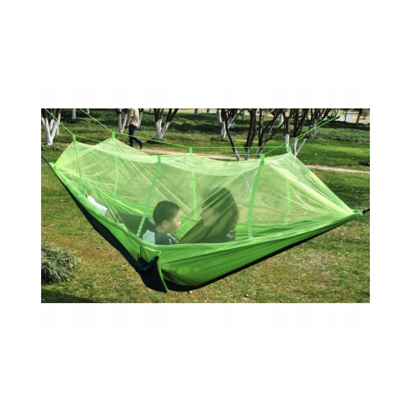 Hamakas su tinkleliu nuo uodų