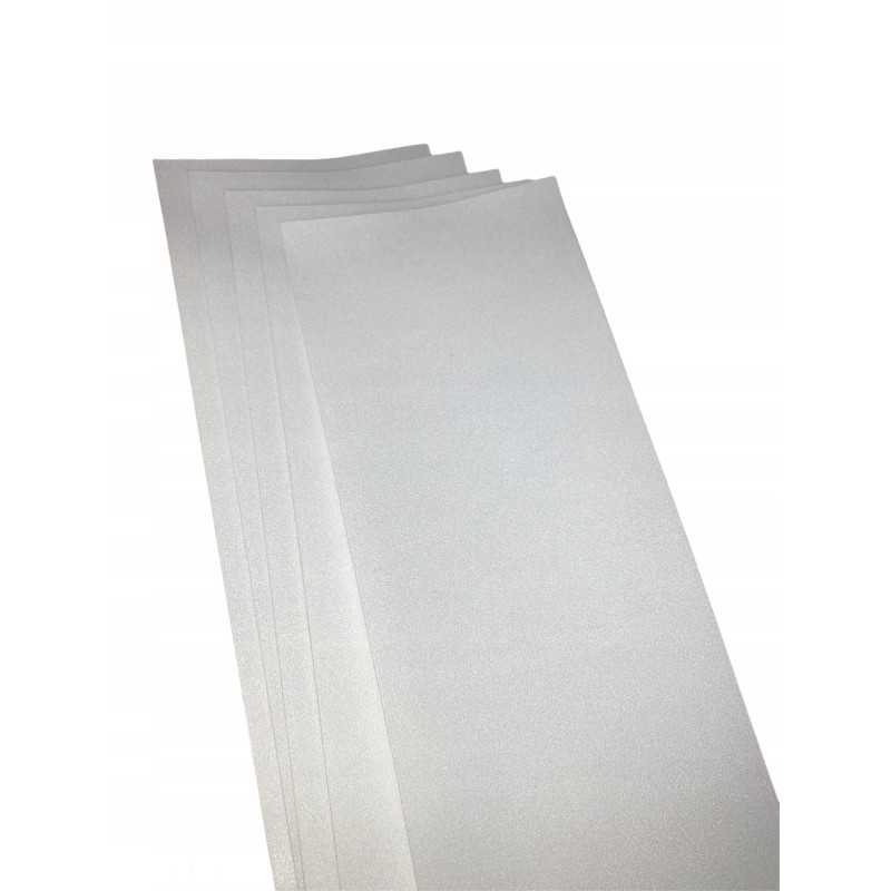 Lipnūs klijai baseinams po vandeniu