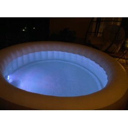 Baterija veikianti baseino lempa, skirta gulėti su SPA LED daugiaspalviu Bestway 60303