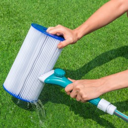 Bestway 58662 reguliuojamas šepečio priedas baseino filtrui valyti