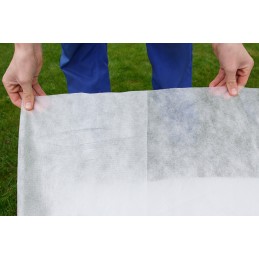 Lenkiška agrotekstilės danga, spyruoklinė, atspari šalčiui, 4,2 x 10 m, 23 g, balta, sutvirtinti kraštai