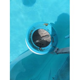 Skimmer vandens valymo dozatorius