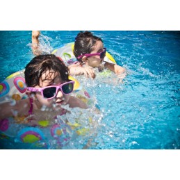 Tinklas su teleskopiniu koteliu baseino valymui