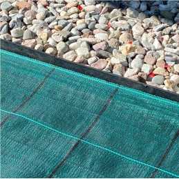 Aukštos kokybės agrarinis audinys, 210 cm pločio, su UV filtru, sveria 100 g/m2, metų metus