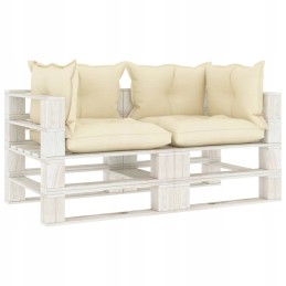 Sodo dvivietė sofa iš padėklų, su kreminės spalvos pagalvėlėmis, medinė