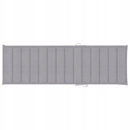 Dvigubas gultas su pilkomis pagalvėlėmis, impregnuota pušis