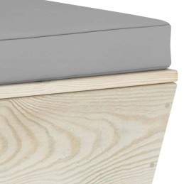 Sodo 3-vietė sofa iš padėklų su medinėmis pagalvėlėmis