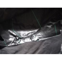 Žemės ūkio audinys su skylutėmis braškėms 80 cm x 10 m