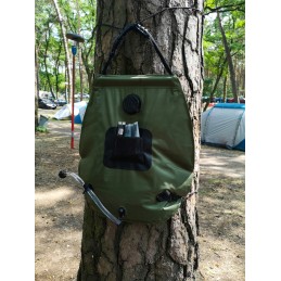 ? nešiojamas saulės turistinis dušas?