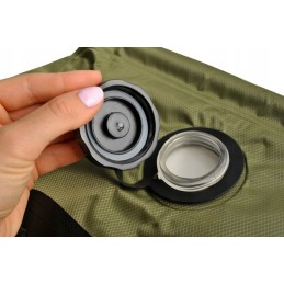 ? nešiojamas saulės turistinis dušas?