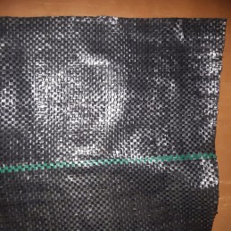 Juoda revento agrotekstilė 1,6 m x 50 m / 70g/m2 + inkarai 50 vnt.